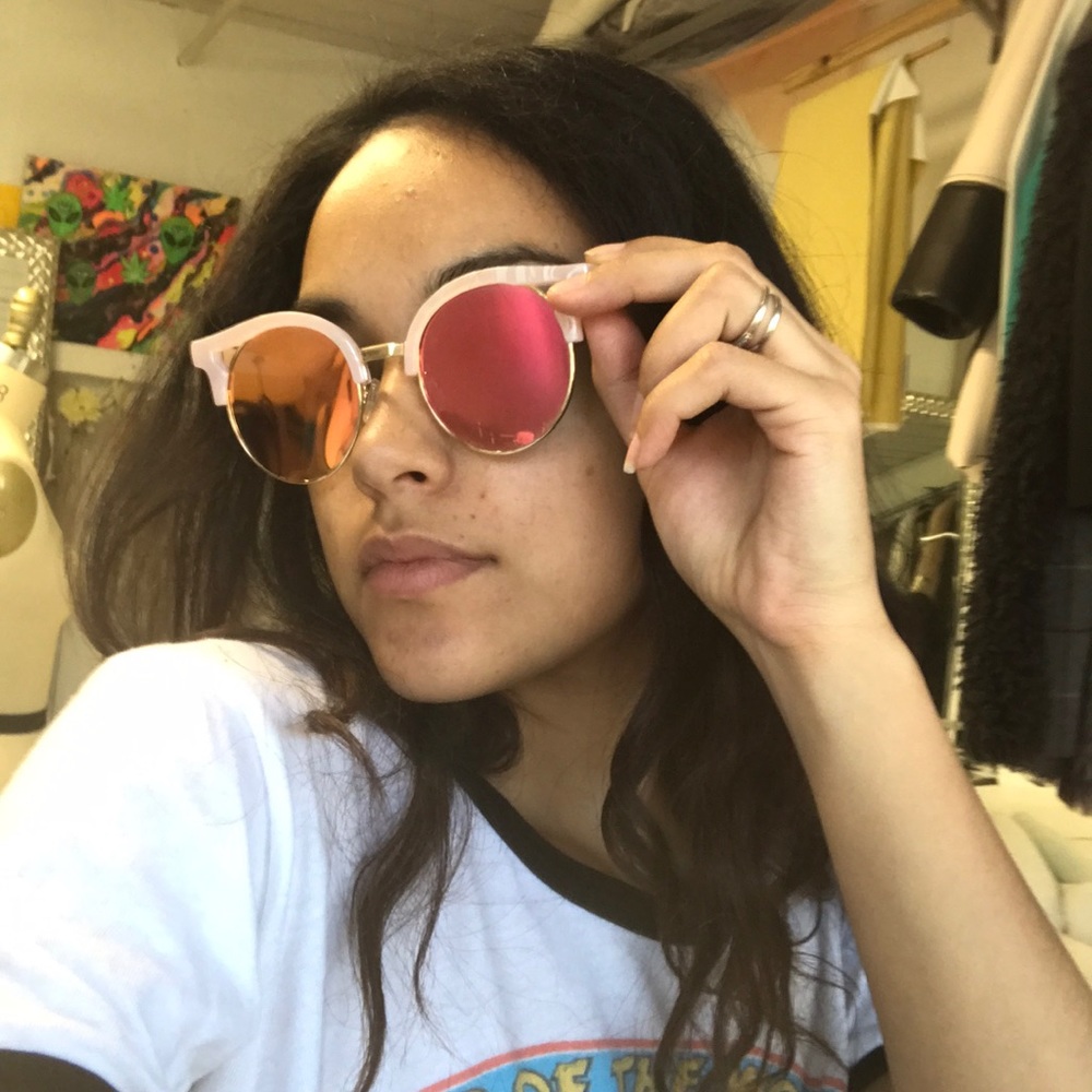 Round sunglasses - Picture 2 of 3